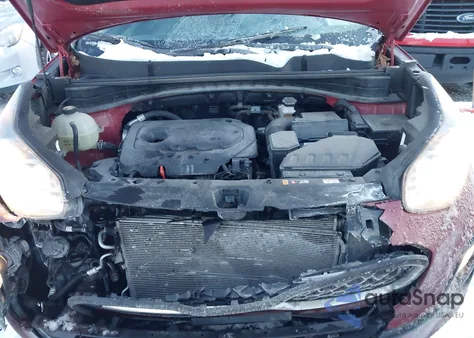 2020 Kia Sportage Lx z USA, uszkodzony, nr VIN KNDPMCAC2L7703818